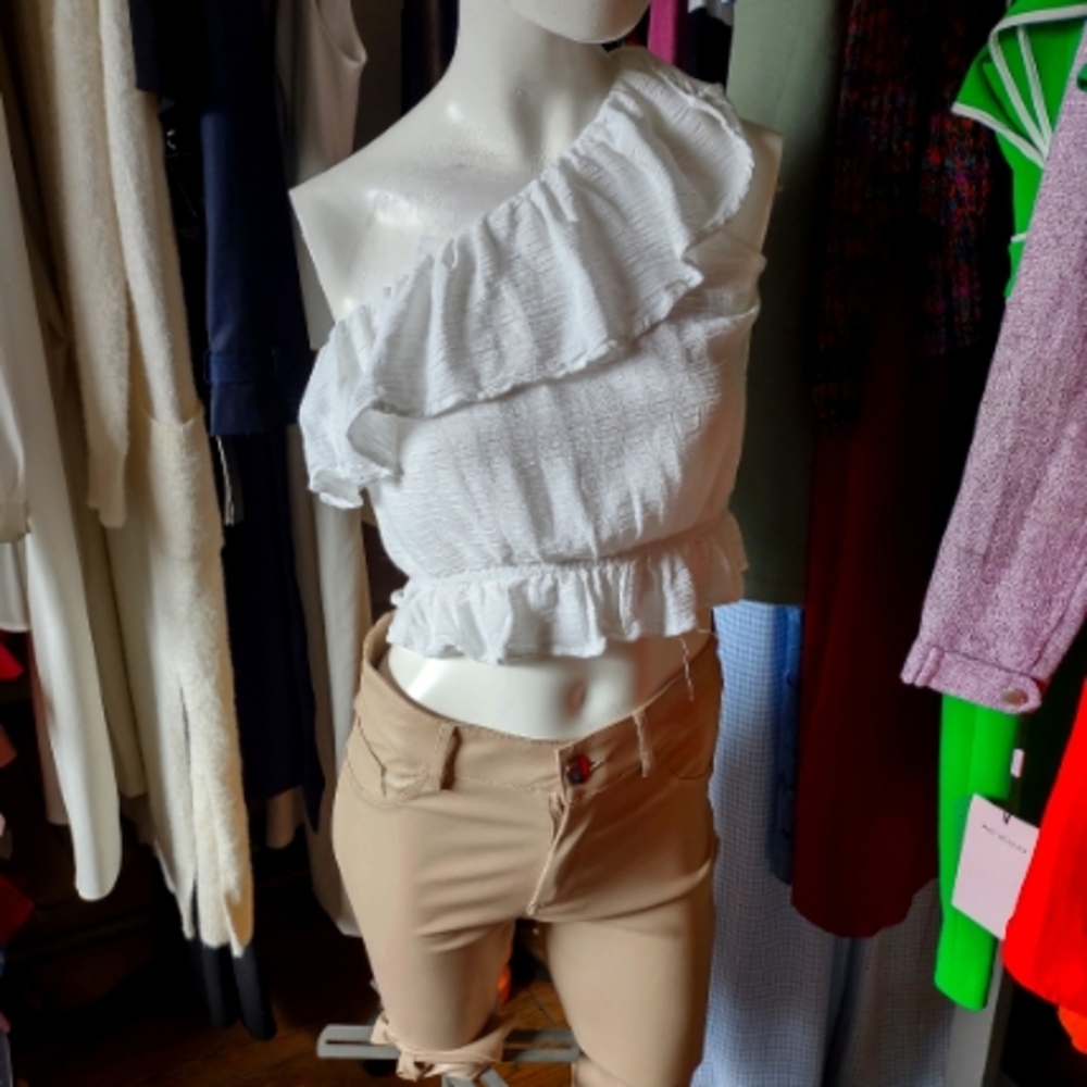 Small white top